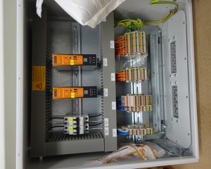 Schaltschrank Aufzucht Netzteil